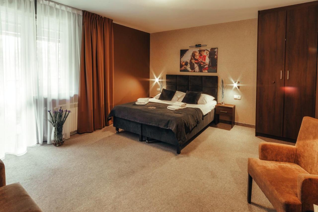 فندق Srebrny Bucznik Wellness & Restaurant ايستينبا المظهر الخارجي الصورة