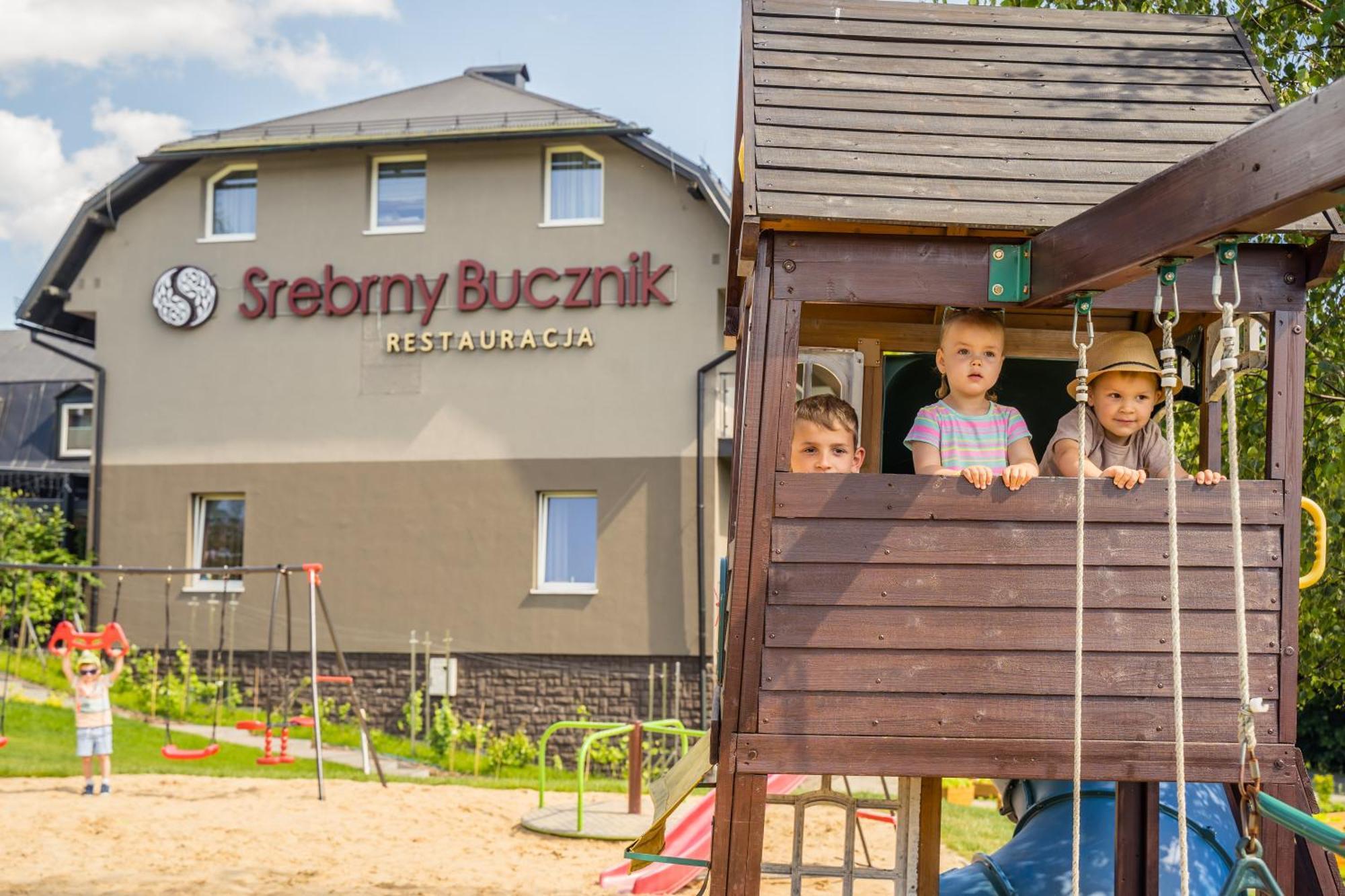 فندق Srebrny Bucznik Wellness & Restaurant ايستينبا المظهر الخارجي الصورة